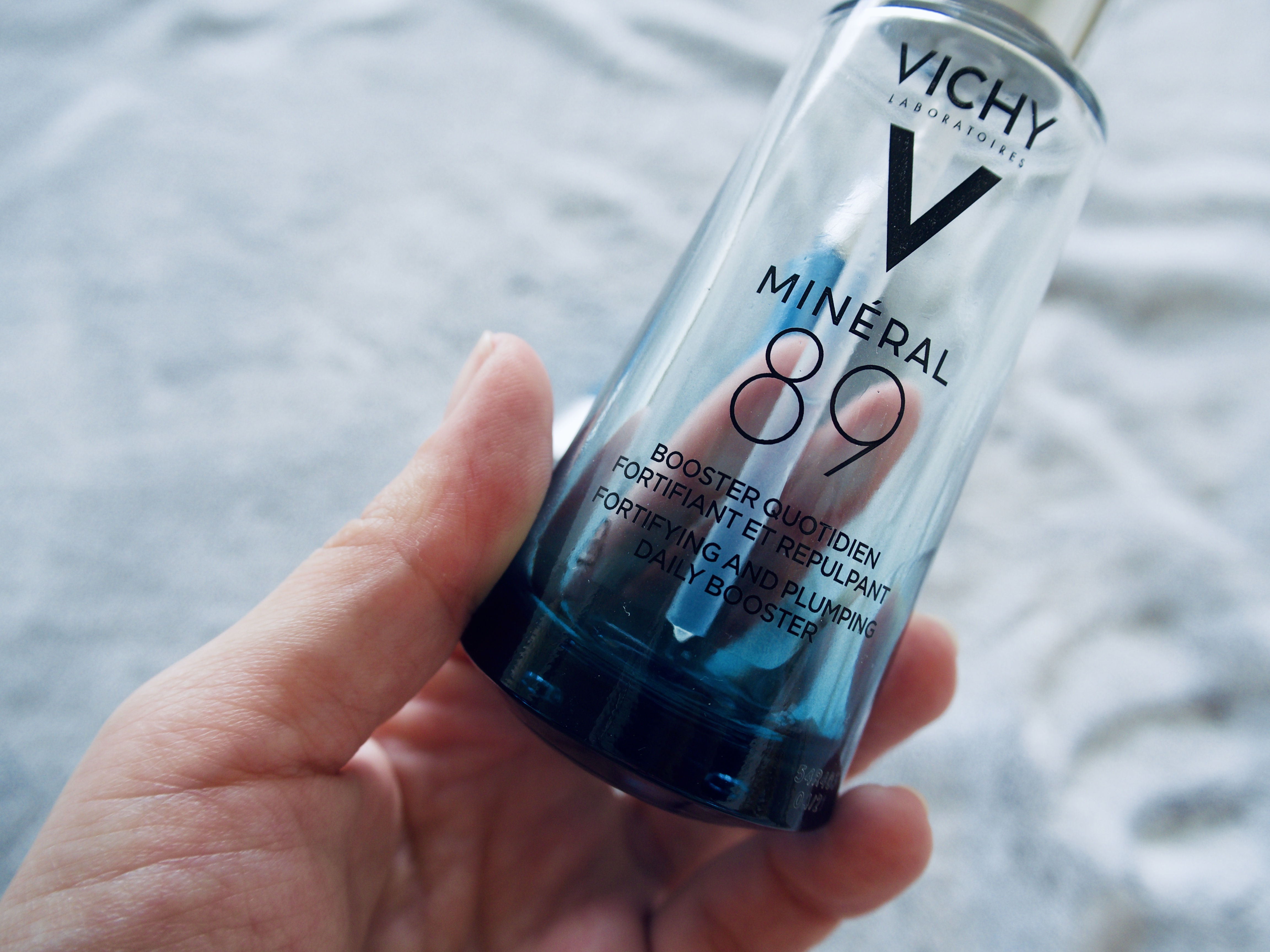 VICHY MINÉRAL 89 HYALURON BOOSTER 50 ML
(už téměř prázdná lahvička)