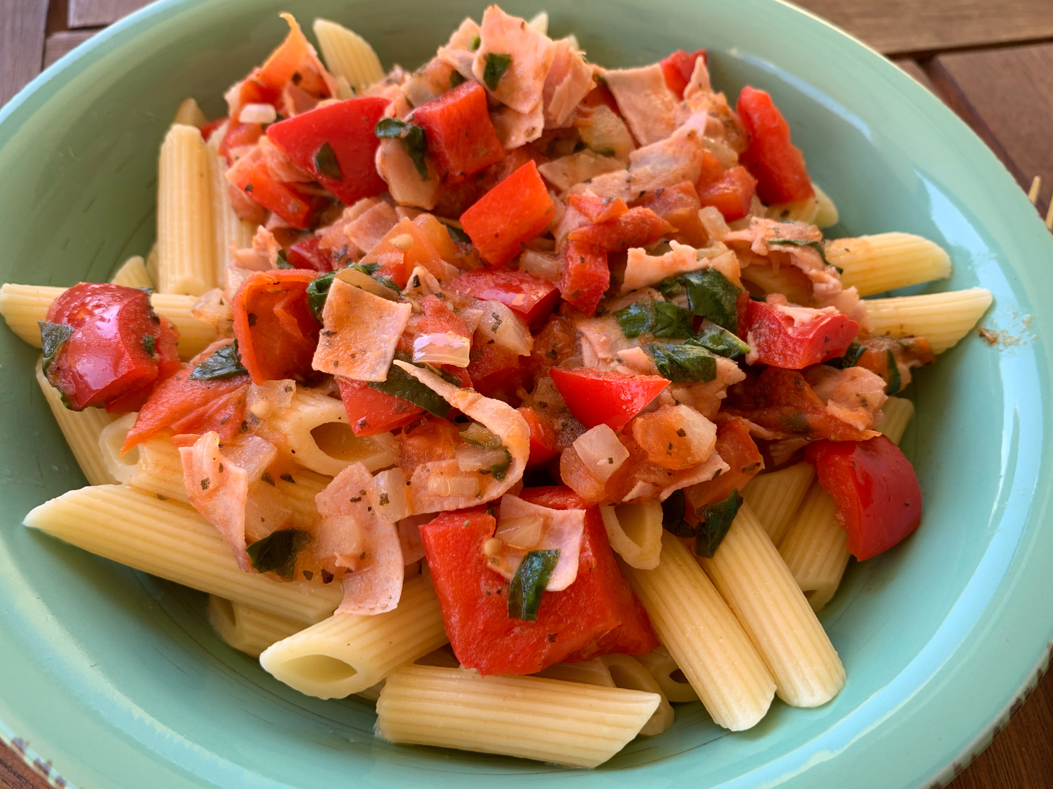 Těstoviny a la italiano - těstoviny s rajčaty a paprikami